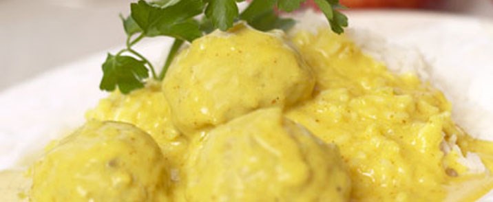boller i karry sauce boller i karry sauce